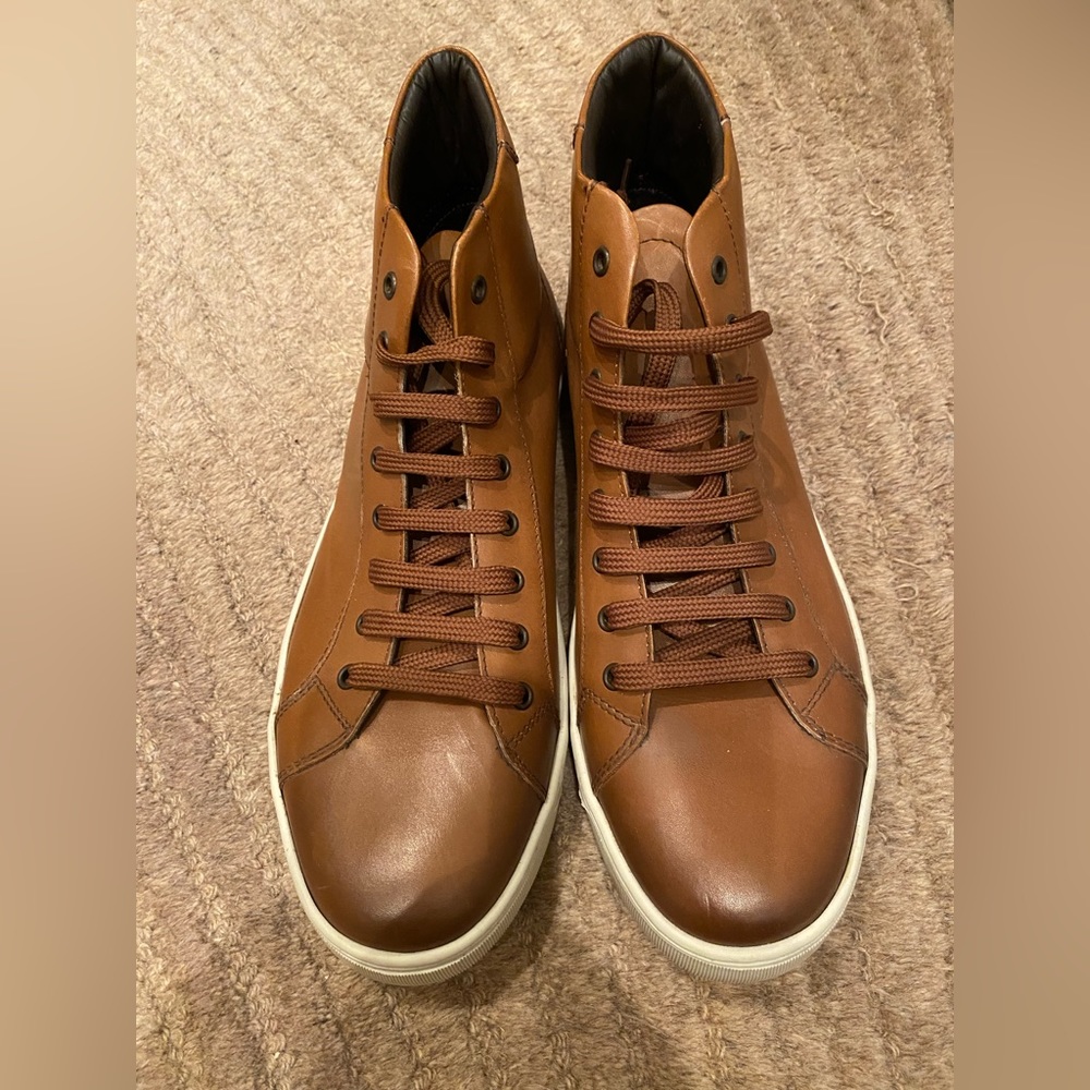 Authentic Bruno Magli Men’s sneaker